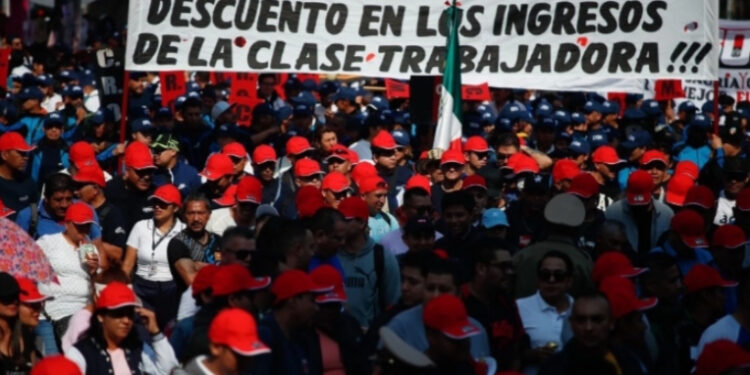 Salen de BA primeros contingentes de la marcha del Día del Trabajo