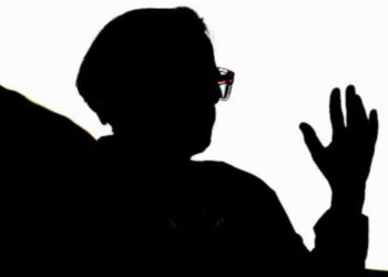 Aprendí un lenguaje especial para filmar y encontrar libertad pese a la censura: Holland