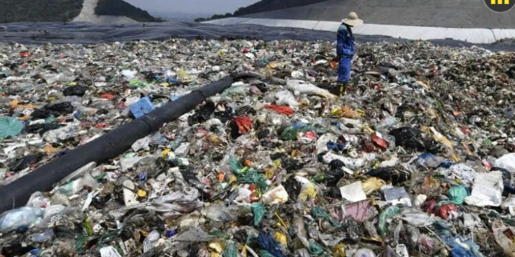Pekín genera al día 67% más basura que CDMX