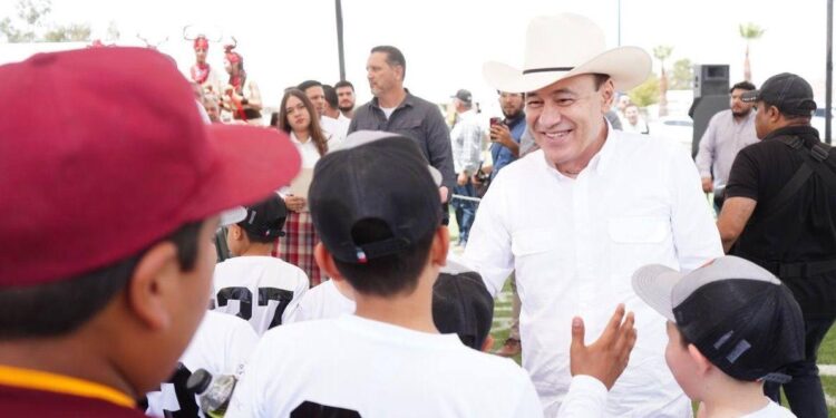 Gobernador Durazo y sector minero entregan Unidad Deportiva para niñas, niños y jóvenes del Río Sonora
