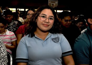 Estudiantes y familias del sur agradecen a Gobernador Durazo por entrega de becas y apoyos económicos