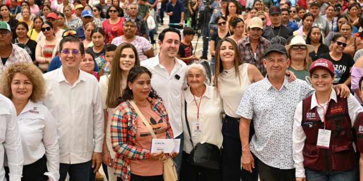 Respalda Gobernador Durazo economía de familias del sur de Sonora con entrega de estímulos económicos