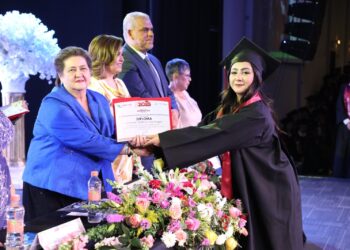 Se gradúan más de seis mil alumnos de Cecyte Sonora