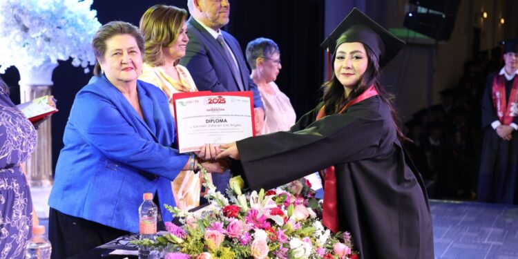 Se gradúan más de seis mil alumnos de Cecyte Sonora