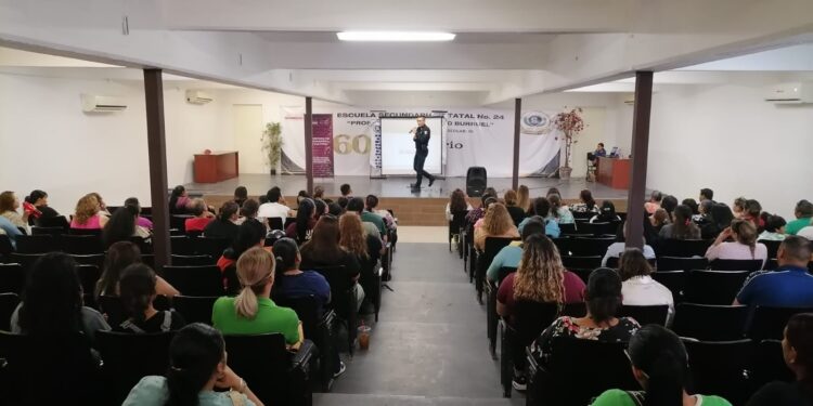 Gobierno de Sonora involucra a padres de familia en la construcción de la paz