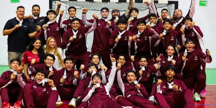 Logran nogalenses medalla de plata en final de Handball