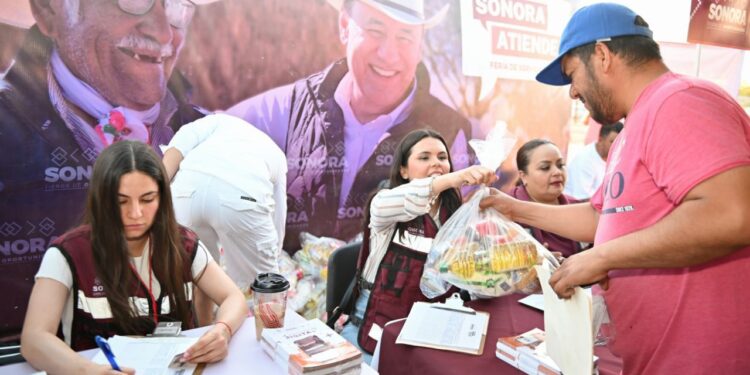 Con “Sonora Atiende” Gobernador Durazo lleva servicios gratuitos a la colonia Gómez Morin