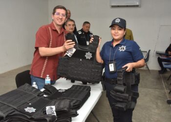 Refuerzan equipamiento y compromiso de la Policía Municipal de Navojoa