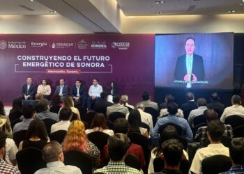 Gobernador Durazo lidera la transición energética en el país con Plan Sonora
