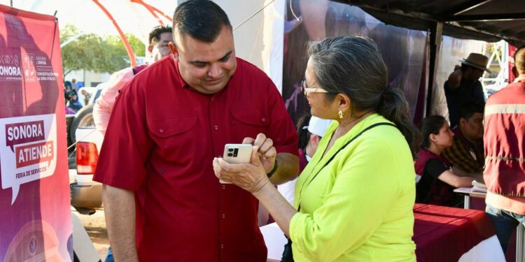 Gobernador Durazo acerca servicios gratuitos de «Sonora Atiende» a familias de la colonia Palo Verde