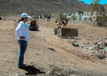 Realiza doctora Karla Córdova González recorrido de supervisión por obras