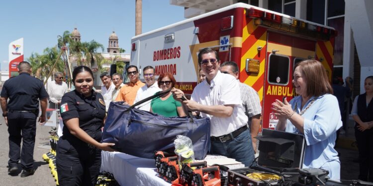 Tiene Bomberos Navojoa más equipo, instrumental y ambulancia super moderna