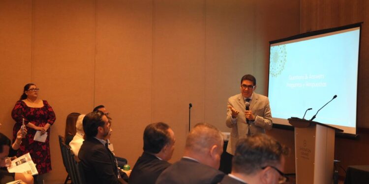 Participa alcalde Juan Gim en Comisión Arizona-México