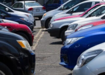 Venta de vehículos ligeros cae 0.4 por ciento en mayo a tasa anual