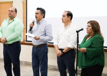 Apoya Javier Lamarque en audiencia pública y da respuesta a solicitudes ciudadanas