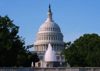 Migrantes envían carta a Senado de EU en rechazo a impuesto a remesas