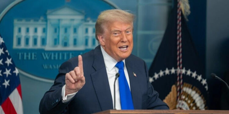 Corta Trump diálogo con Canadá por aranceles a servicios digitales