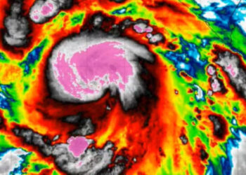 Erick se convierte en huracán categoría 1