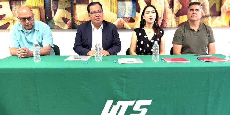 Fortalece Gobierno de Sonora competencias profesionales de docentes universitarios: UTS