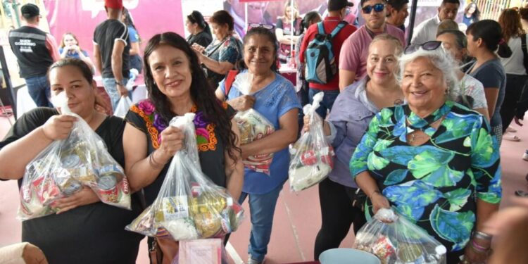 Lleva Gobierno de Sonora apoyos a familias sonorenses a través de CECOP en la feria de servicios “Sonora Atiende”