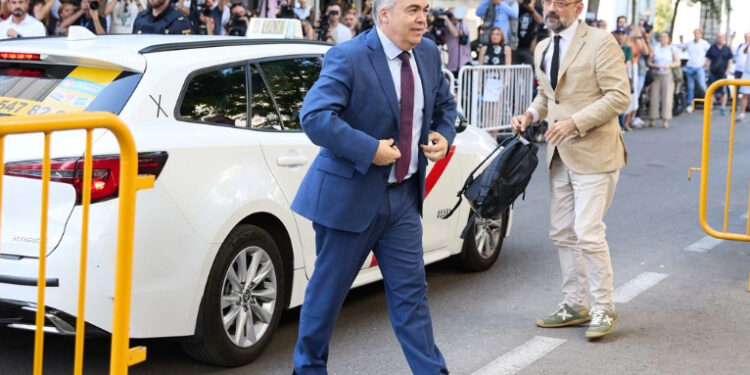 Juez ordena ingreso a prisión de Santos Cerdán, mano derecha de Pedro Sánchez