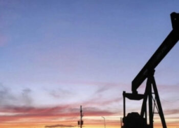 Pide Trump mantener bajos precios del petróleo ante inestabilidad de mercados