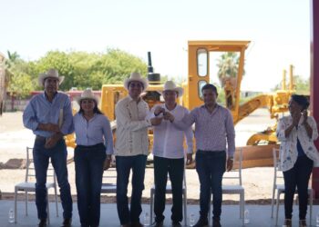 Entrega Gobernador de Sonora maquinaria a Ayuntamiento y Asociación Local Ganadera de Huatabampo