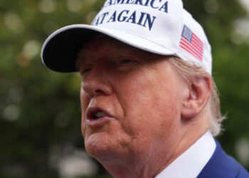 Trump no aclara si EU atacará Irán, pero dice que es «tarde para hablar»