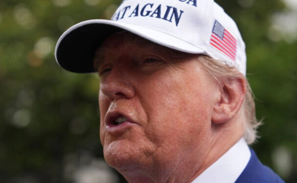 Trump no aclara si EU atacará Irán, pero dice que es «tarde para hablar»