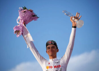 Isaac del Toro, nuevo héroe del ciclismo