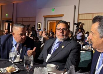 CONTINÚA JAVIER LAMARQUE CON SU PARTICIPACIÓN ACTIVA EN LA COMISIÓN SONORA-ARIZONA