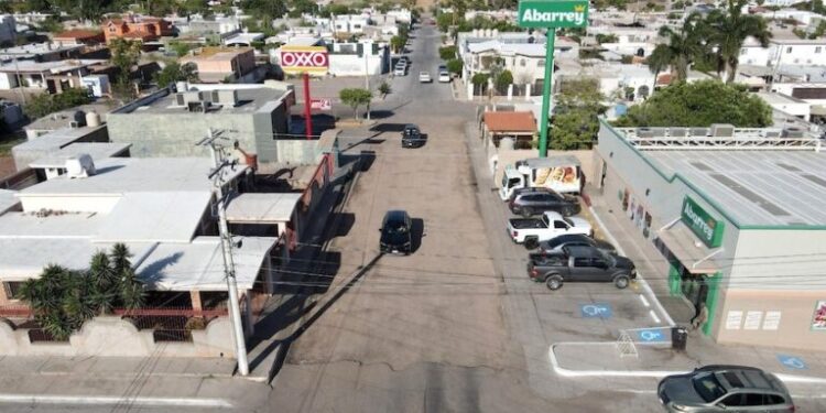 Avanza obra de pavimentación en la colonia Petrolera