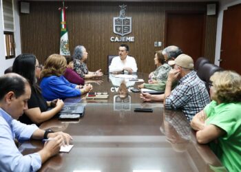 Javier Lamarque, presidente de Cajeme, firma acuerdo histórico con jubilados y pensionados del municipio