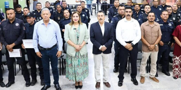 Reconoce Lamarque a policías de Cajeme que culminaron con éxito curso sobre “alerta de género”