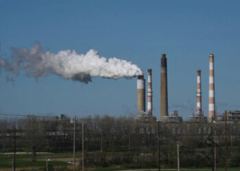 Precios de petróleo tocan máximos de 2 meses por riesgos geopolíticos entre EU e Irán