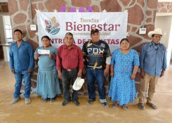Entregan tarjetas del programa «enchula tu tienda» en 22 localidades de Sonora