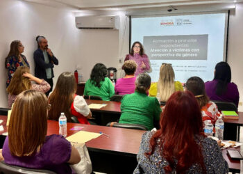 Gobierno de Sonora capacita en atención a mujeres víctimas de violencia de género