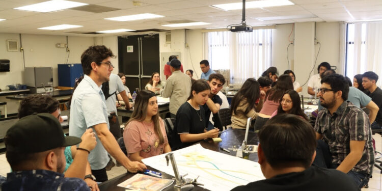 Fortalece Gobierno de Sonora vinculación con el sector social en favor de alumnos foráneos de Unisierra