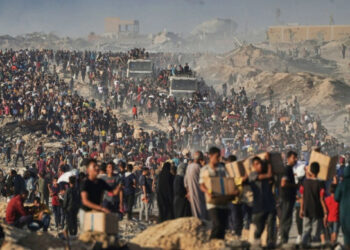 Ataques israelíes en Gaza dejan 12 muertos; continúan disparos en centro de alimentos