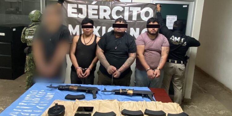 FGJES ejecuta cateo positivo y asegura armas largas en operativo conjunto con Defensa