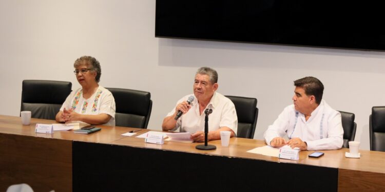 Comisión de Asuntos Indígenas sostiene diálogo con representantes de pueblos originarios.