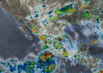 Flossie se convierte en huracán categoría 1 frente a costas del Pacífico mexicano