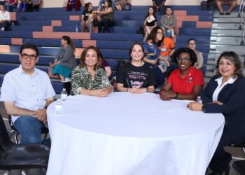 Confía alcalde en capacidad de las juventudes nogalenses