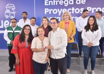 Entrega DIF SONORA 51 Proyectos productivos de  “YO PUEDO” a personas con discapacidad