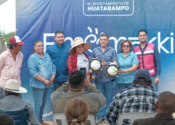 Gobierno de Huatabampo lleva servicios esenciales a la Loma de Los Angelitos con Jornada “Emomakki”