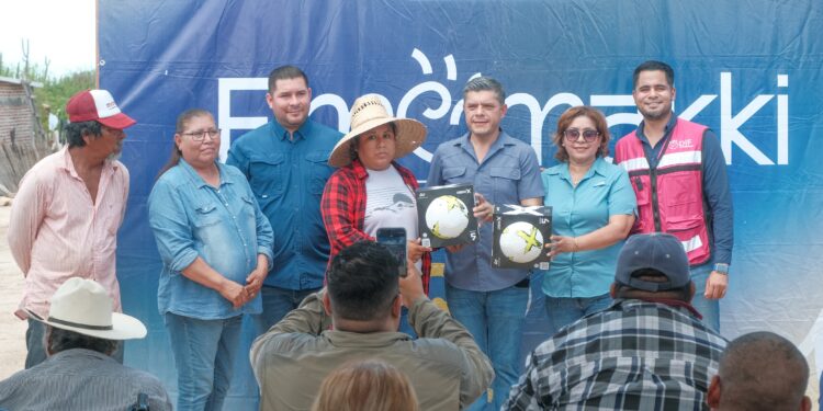 Gobierno de Huatabampo lleva servicios esenciales a la Loma de Los Angelitos con Jornada “Emomakki”