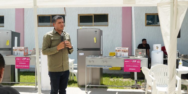 DIF Huatabampo Entrega Proyectos Productivos “Yo Puedo”
