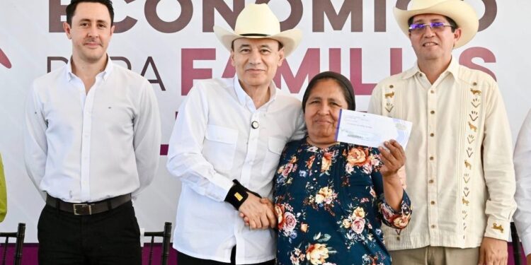 Gobernador Durazo cumple a más de 2 mil 600 familias del sur con entrega de tarjetas para fortalecer su economía