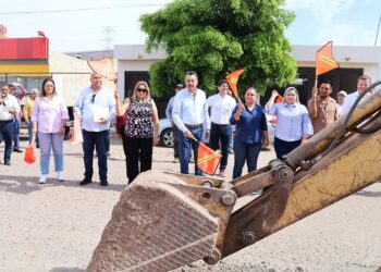 Da presidente Lamarque banderazo de obra en la calle NO REELECCIÓN y BLVD. LAS TORRES
