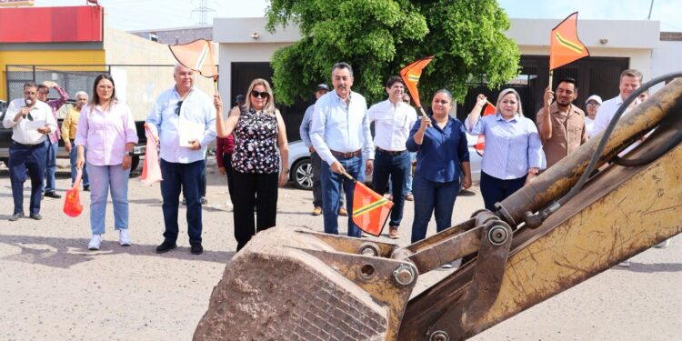 Da presidente Lamarque banderazo de obra en la calle NO REELECCIÓN y BLVD. LAS TORRES